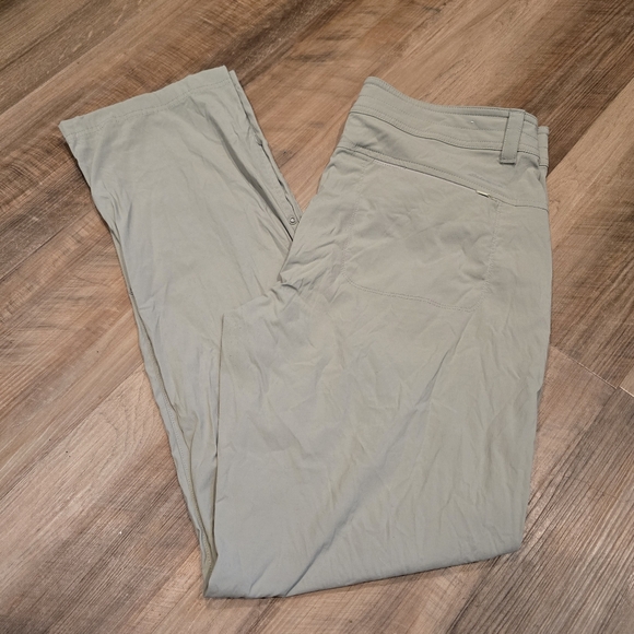 Womans Eddie Bauer Tan Cargo Pant Convertible Capri Size 12 - Picture 1 of 5